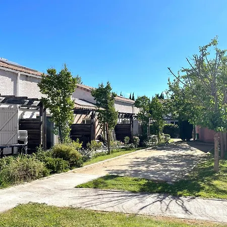 Terres De France - Le Domaine De Bacchus Holiday park 3*