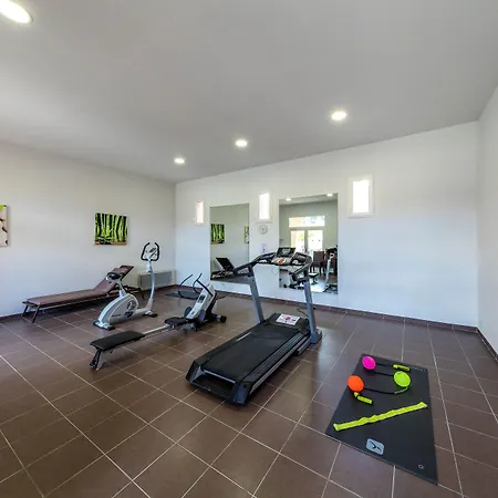 Terres De France - Le Domaine De Bacchus Tatil parkı