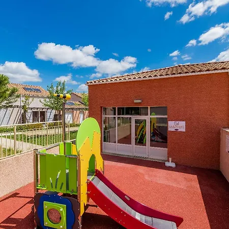 Terres De France - Le Domaine De Bacchus Holiday park 3*