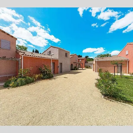 Terres De France - Le Domaine De Bacchus Holiday park 3*