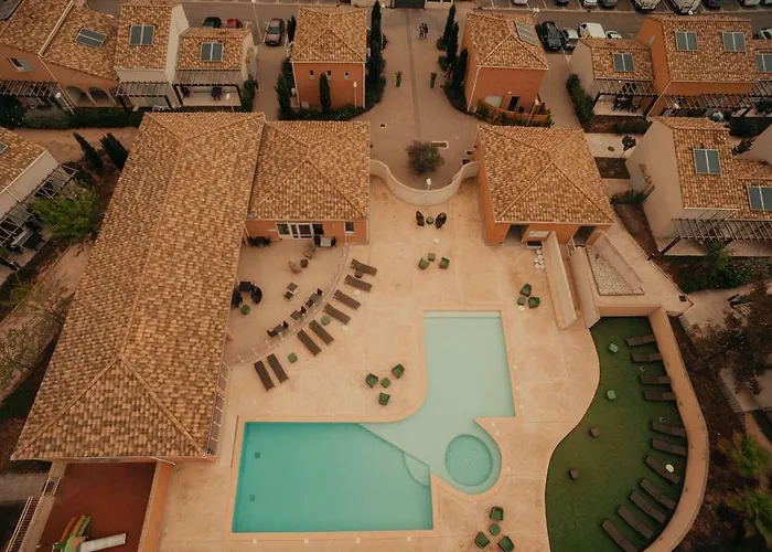 Terres De France - Le Domaine De Bacchus 3*